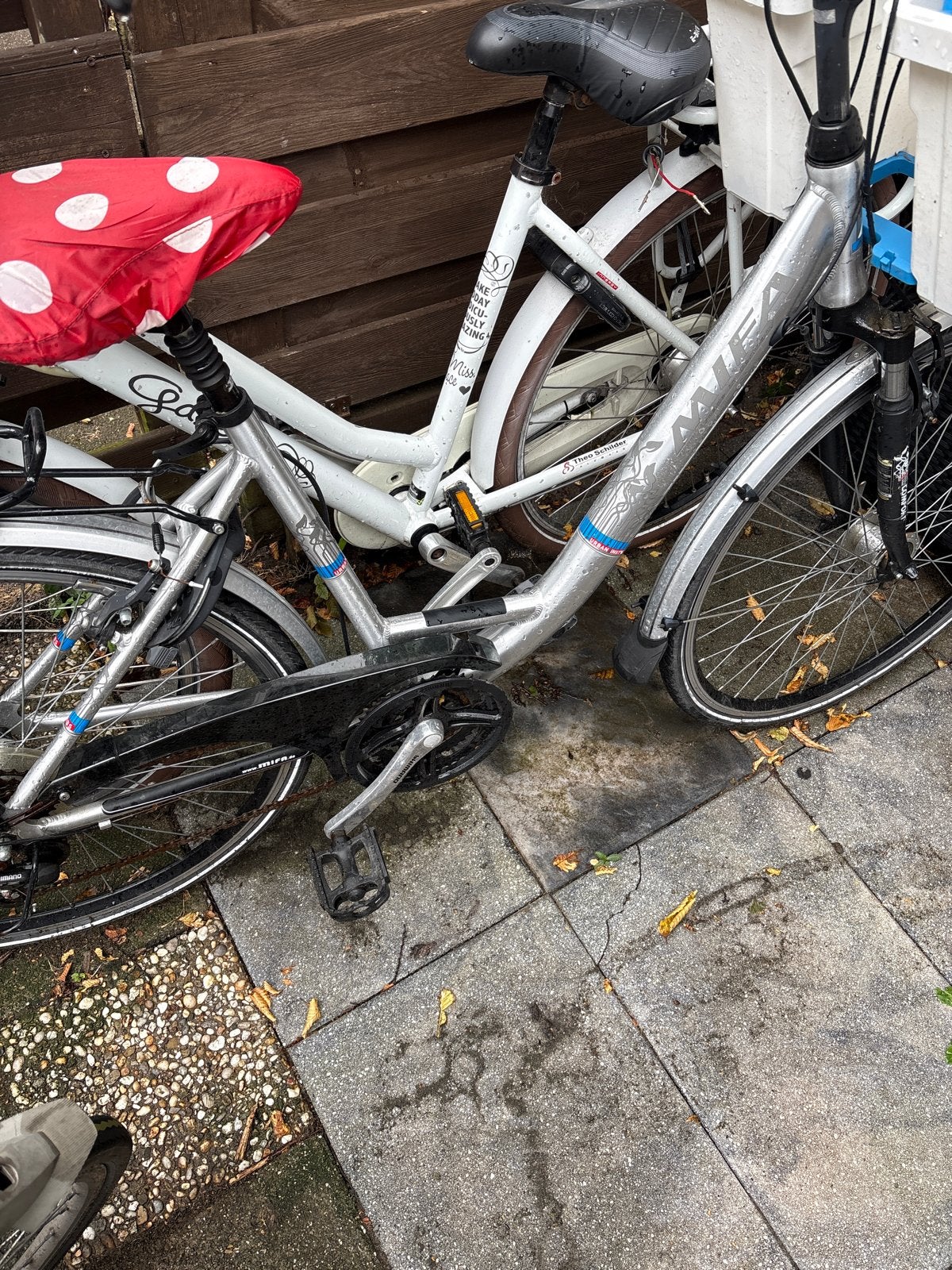Damesfietsen voor onderdelen: Mira, Gazelle, Stella Arturo, Fietsen en Brommers, Ophalen, Gebruikt, Stadsfiets, Overige typen