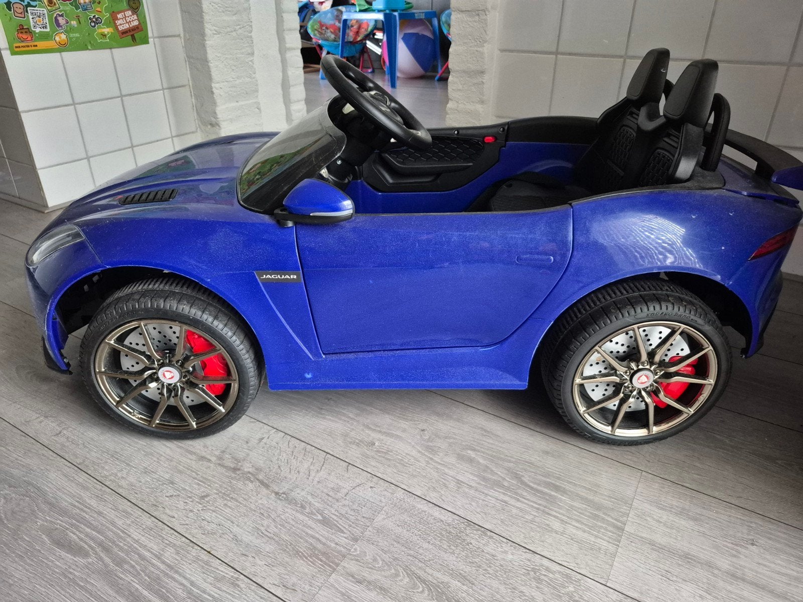 Blauwe elektrische kinderauto Jaguar F-Type, Ophalen, Gebruikt