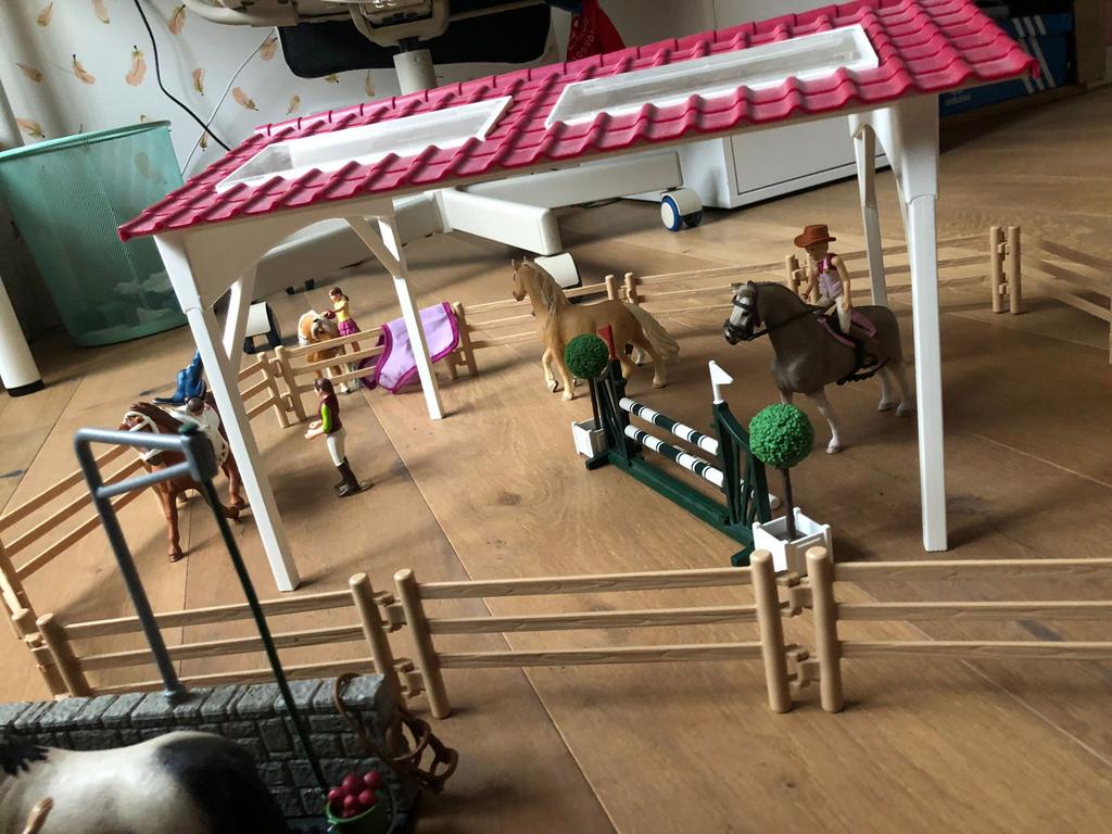 Schleich set met overdekte bak, Ophalen of Verzenden, Gebruikt