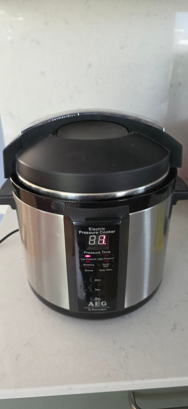 AEG Electrolux Elektrische Snelkookpan - 16 Cups, 3 tot 4 liter, Ophalen of Verzenden, Zo goed als nieuw, Uitneembare binnenpan