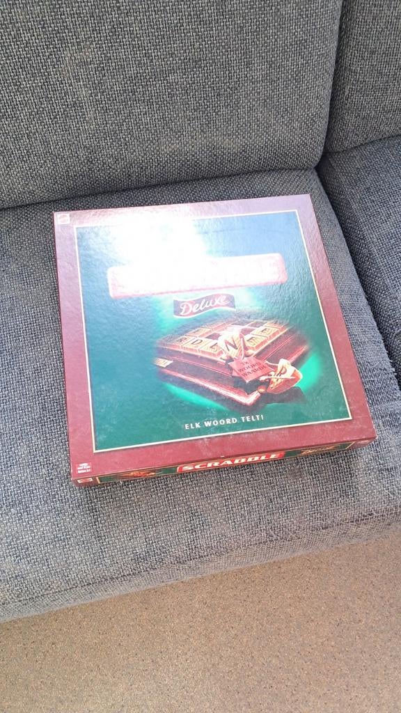 Scrabble Deluxe - Luxe Houten Editie, Z.G.A.N., Hobby en Vrije tijd, Gezelschapsspellen | Bordspellen, Drie of vier spelers, Ophalen