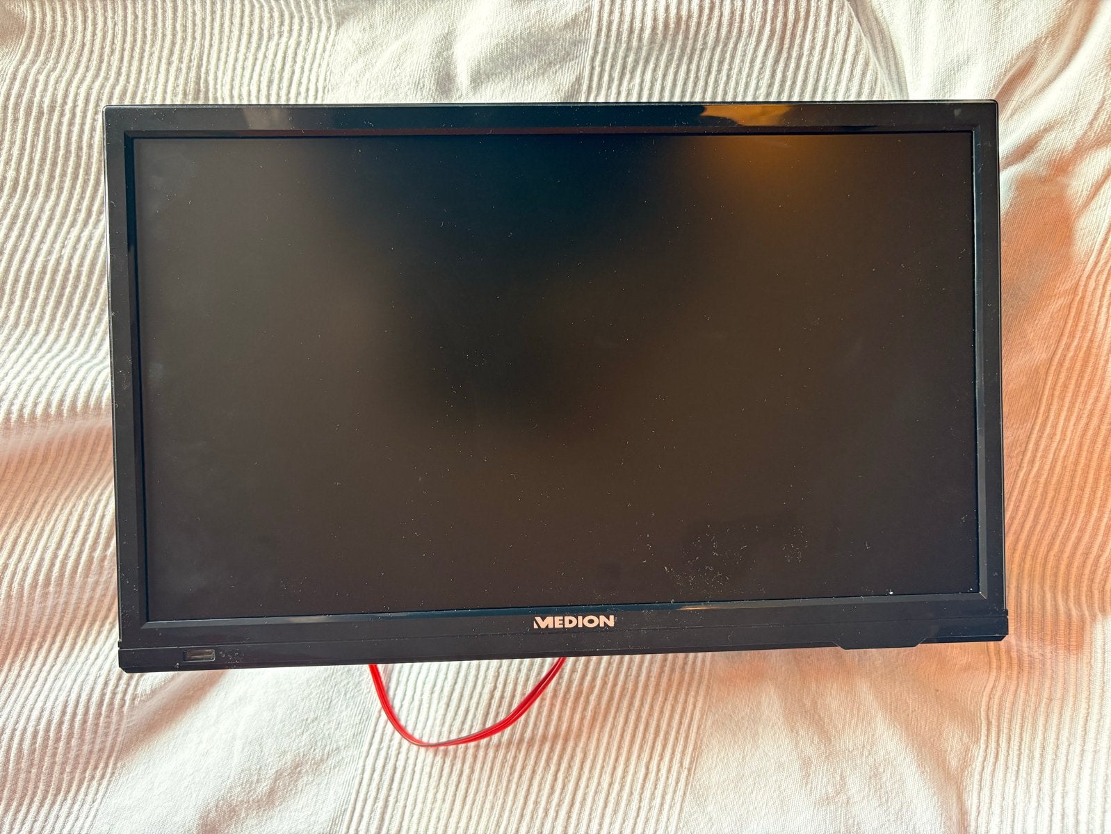 Medion 12V Camper TV met DVD + wandbeugel + HDMI, Ophalen, Gebruikt