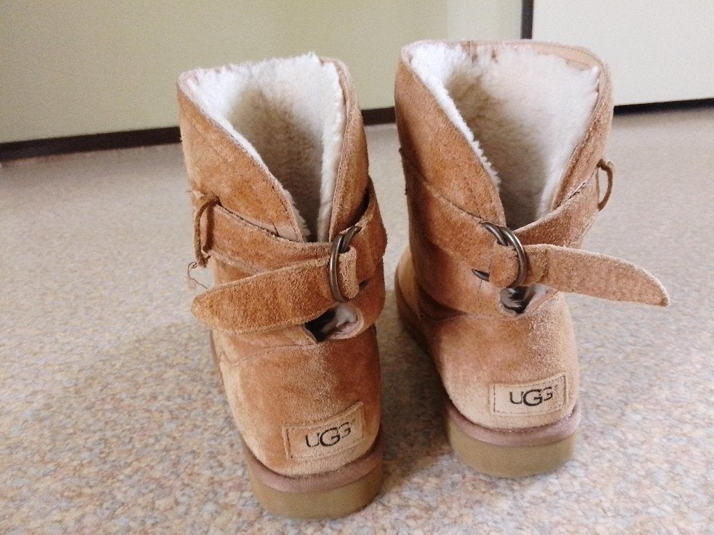 UGG boots (38, maar valt als 37), UGG, Beige, Ophalen of Verzenden, Zo goed als nieuw