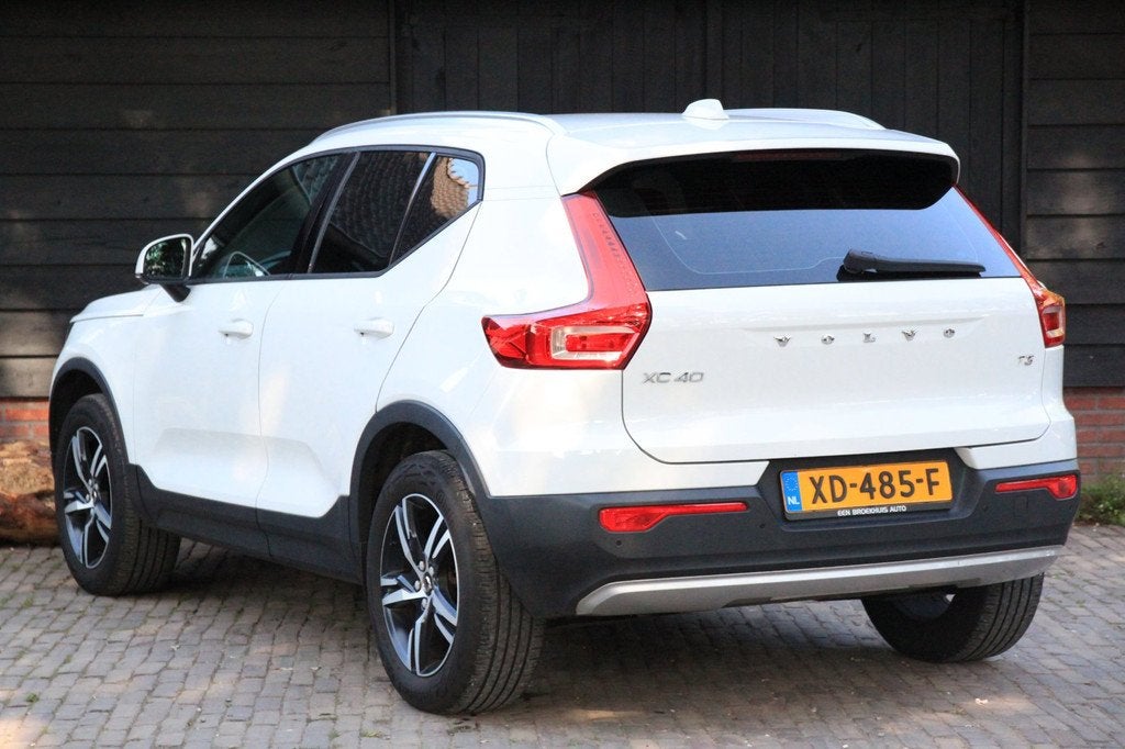 Volvo XC40 1.5 T3 Momentum Camera/Half-Leer/Parkeersensor v,, Auto's, Volvo, Voorwielaandrijving, Gebruikt, 156 pk, Automatische klimaatregeling