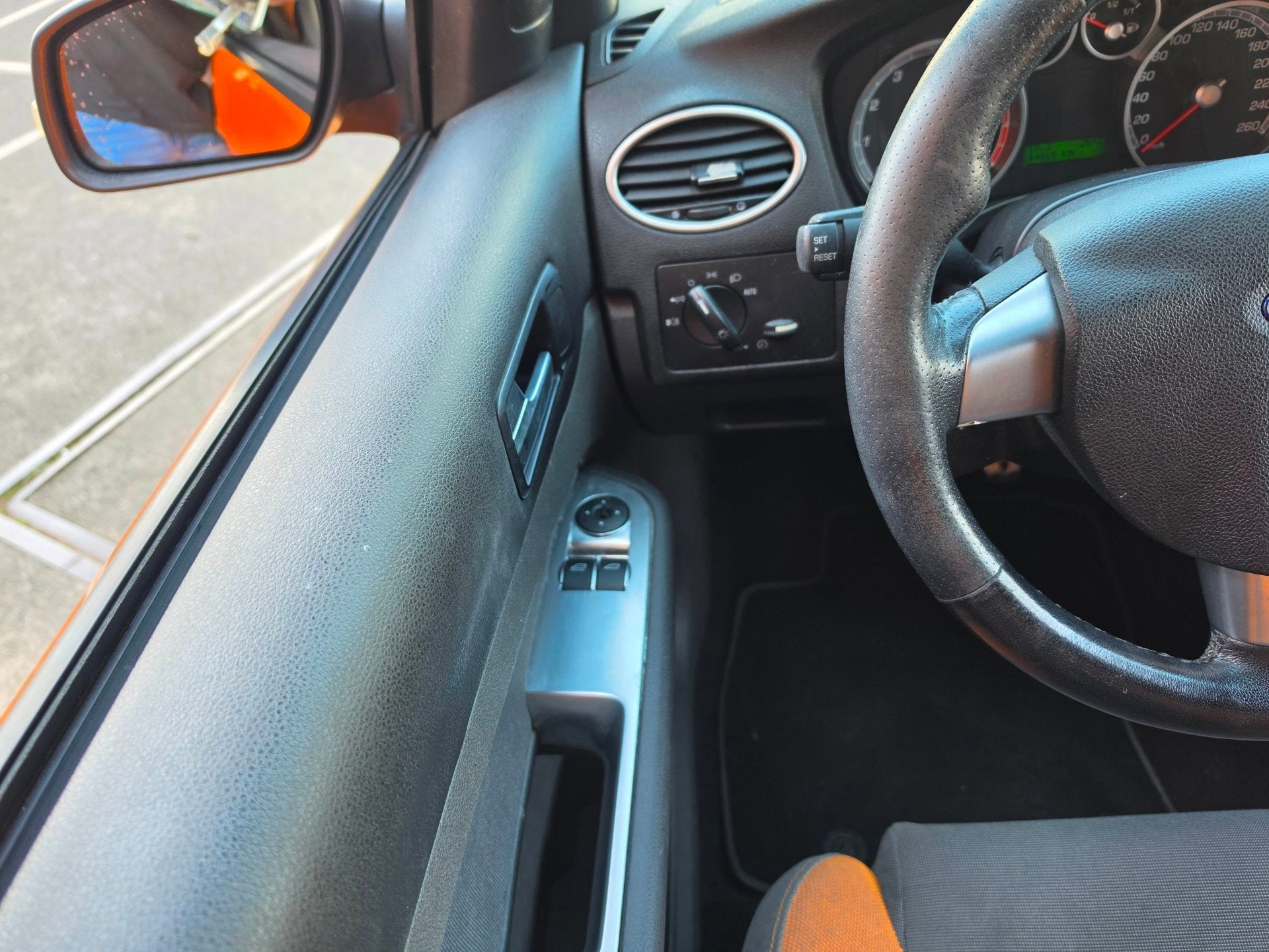 Foto 7 van Ford Focus 2.5-20V ST
