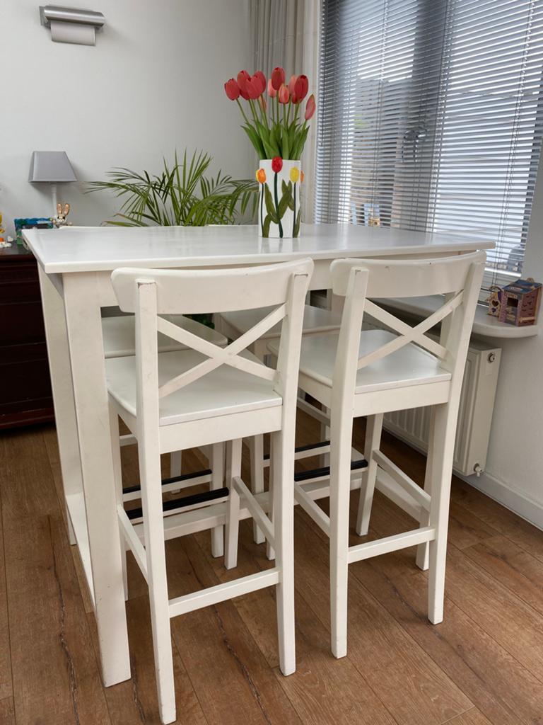 Leuke witte barset, Huis en Inrichting, Barren, Ophalen, Gebruikt, Inclusief barstoelen