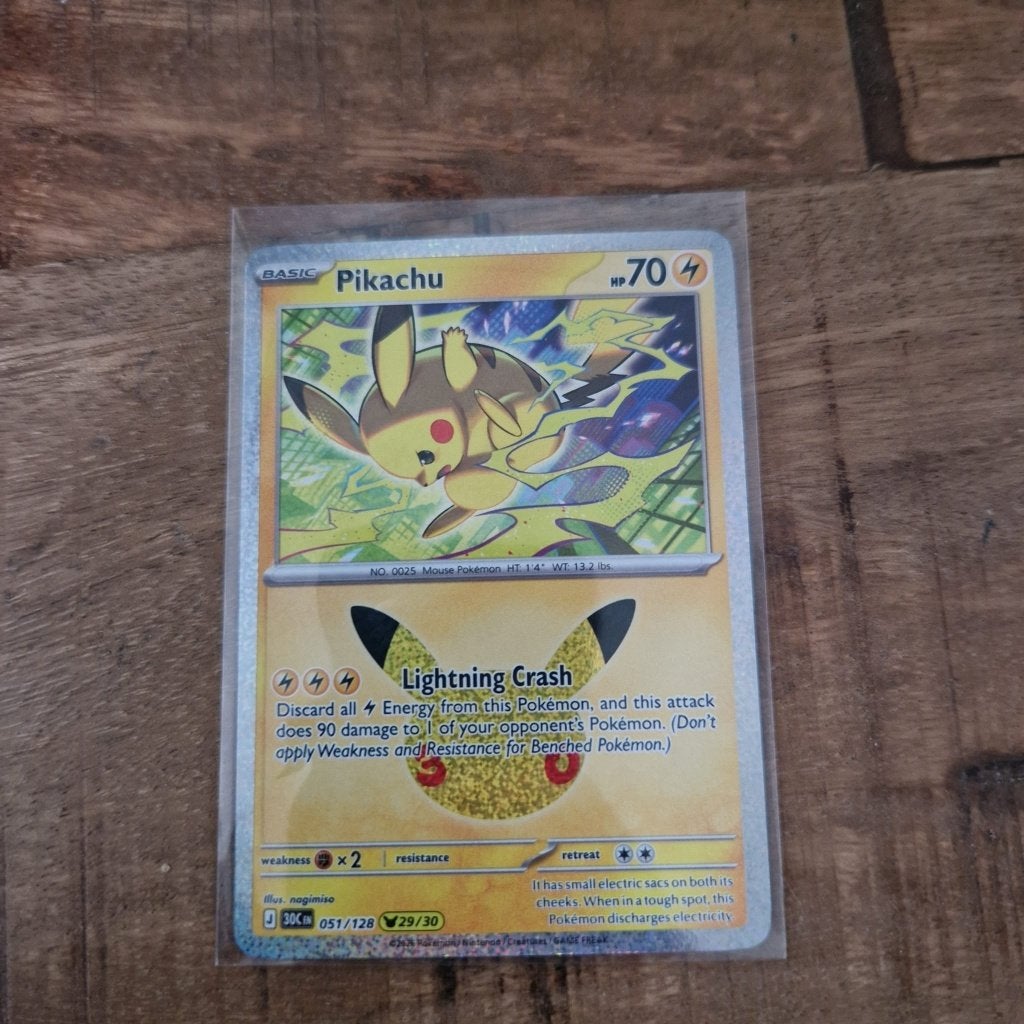 Pikachu - 051/128 - 30th anniversary, Ophalen, Nieuw, Losse kaart, Foil