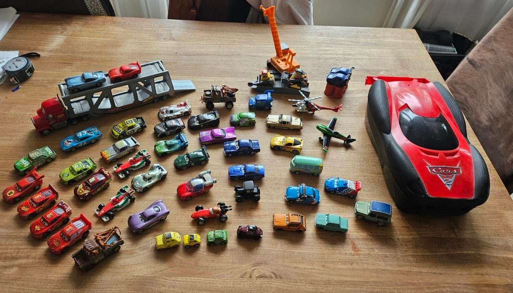 Disney Cars Mattel Die-cast Collectie met Opbergkoffer, Kinderen en Baby's, Speelgoed | Speelgoedvoertuigen, Ophalen of Verzenden