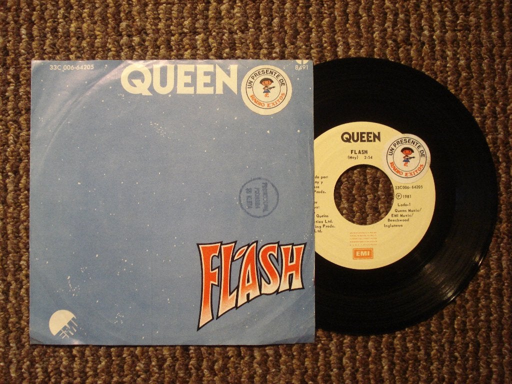Queen 7" Vinyl Single: ‘Flash’ (Mexico) sticker Radio Exitos, Ophalen of Verzenden, Gebruikt, 7 inch, Filmmuziek en Soundtracks