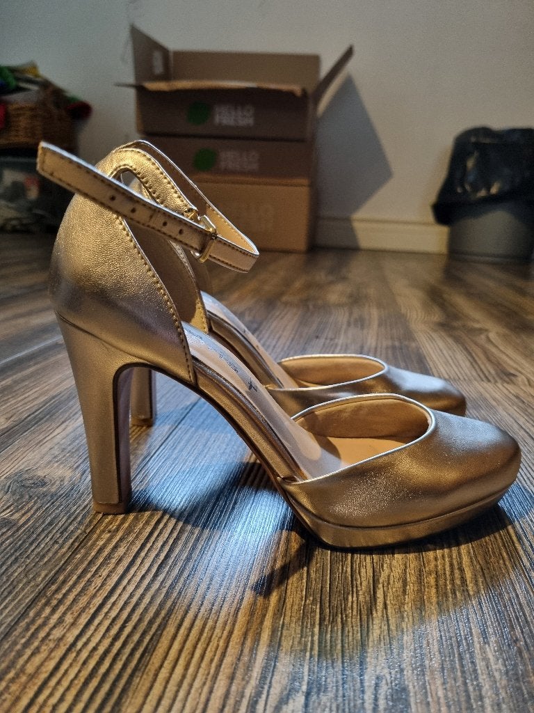Schoenen goud met hak, Overige kleuren, Schoenen met hoge hakken, Gedragen, Ophalen
