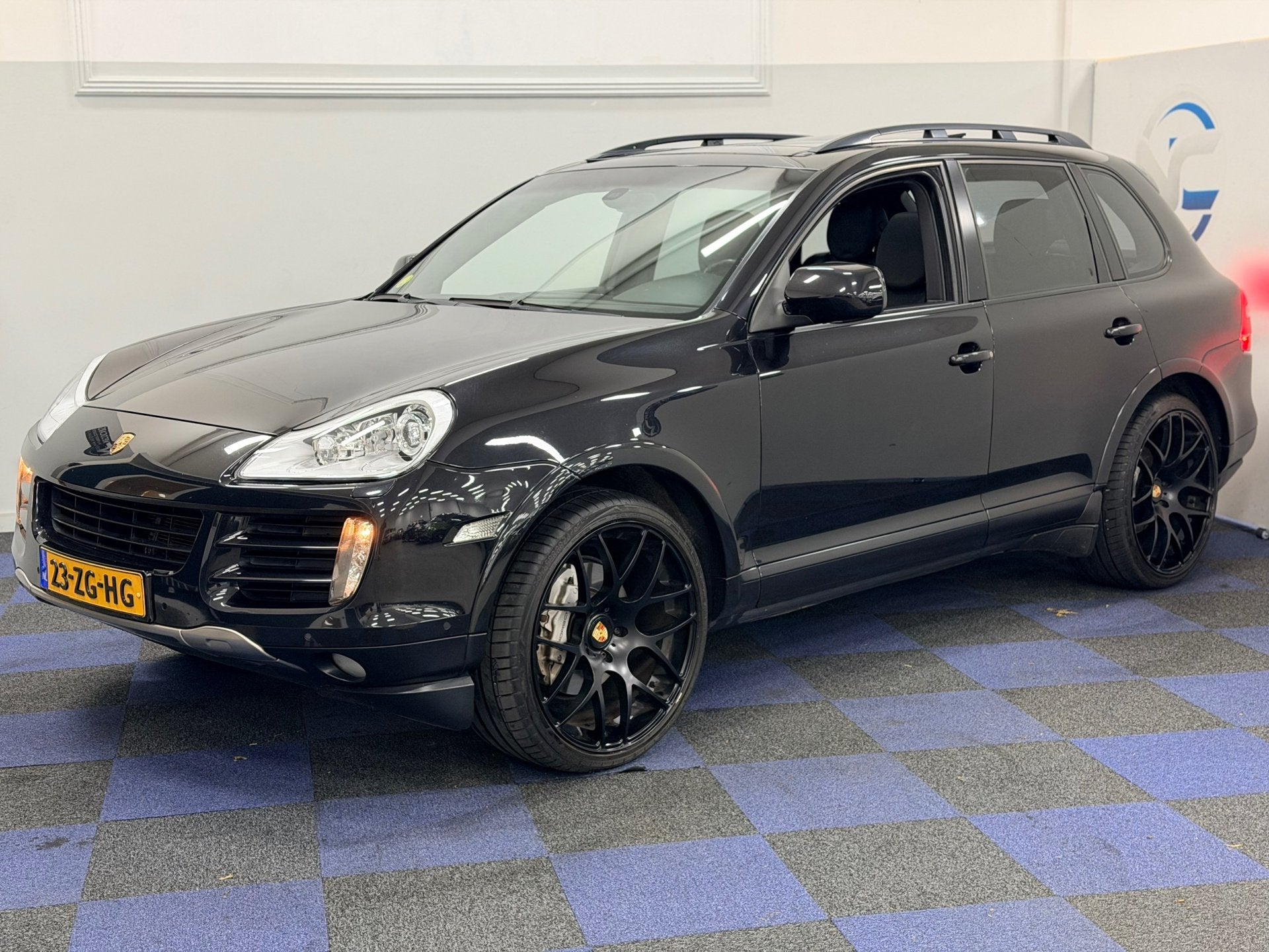 Porsche Cayenne 4.8 S / DEALER ONDERHOUDEN / PANORAMADAK / N, Auto's, Automaat, Zwart, Bedrijf, 147 €/maand