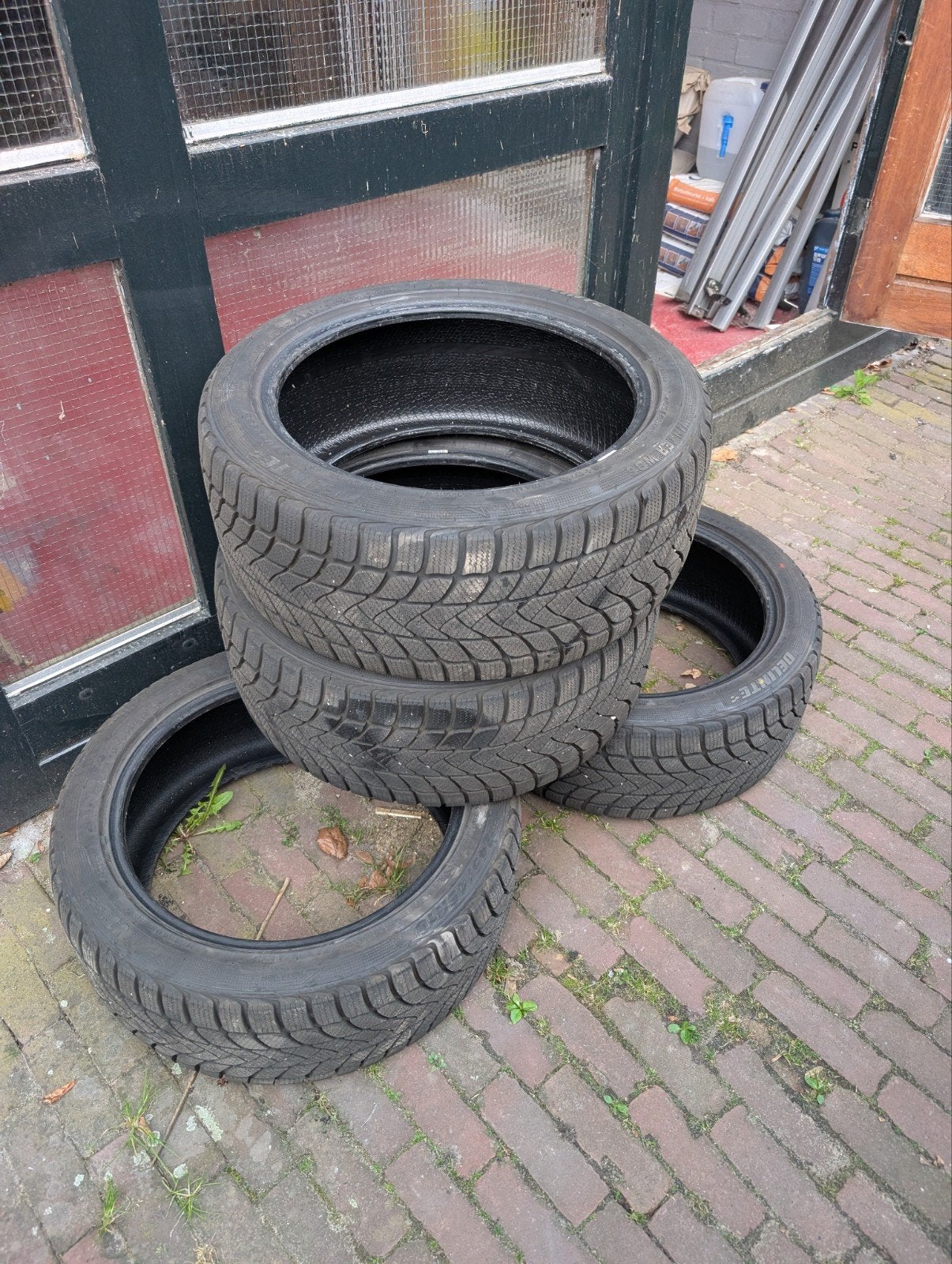 4x Winterbanden set ZGAN 245/45R18 7mm DOT 2725, Auto-onderdelen, Ophalen, 18 inch, Winterbanden, Band(en)