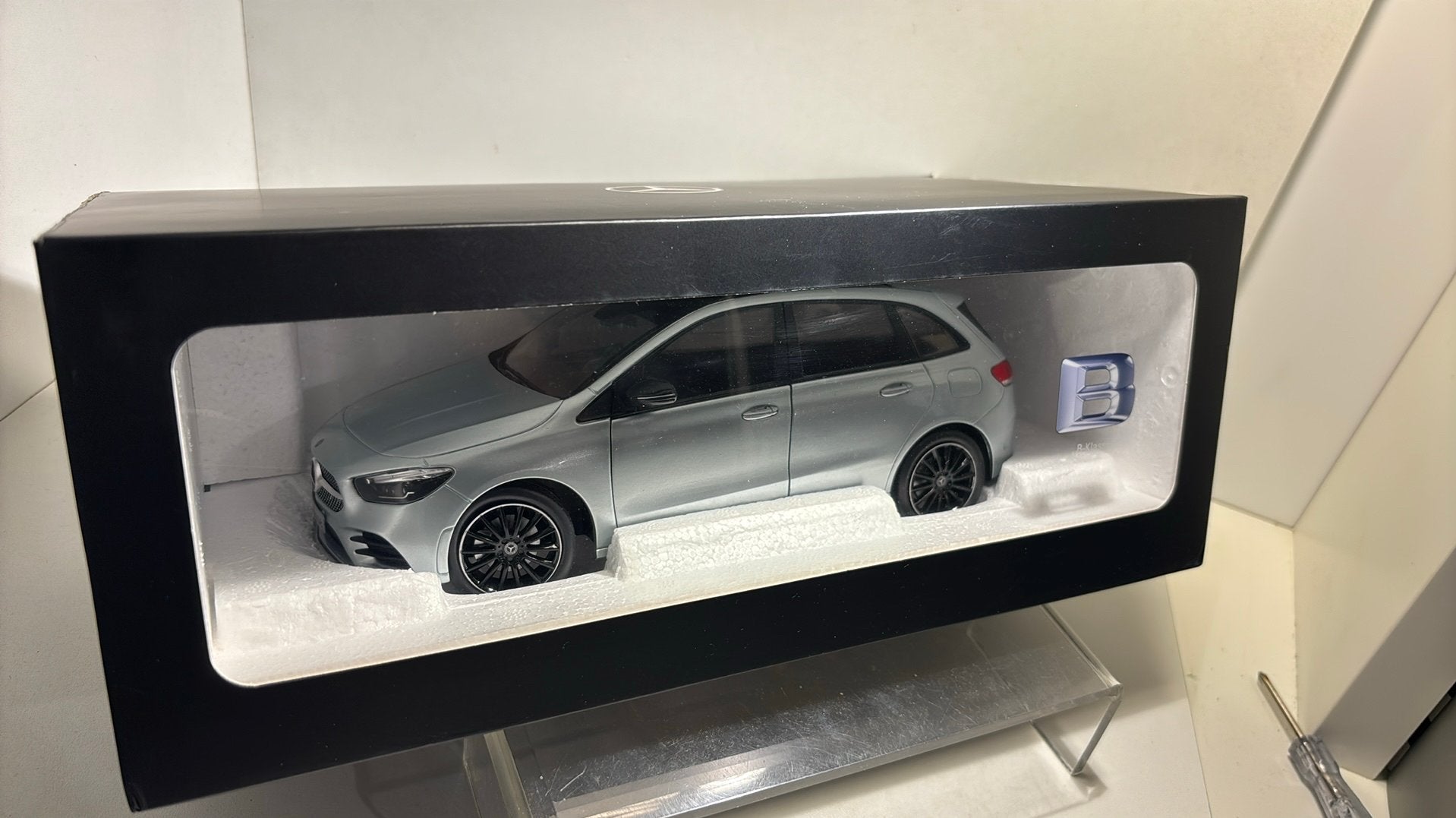 Mercedes benz B klasse NZG 1.18, Overige merken, Ophalen of Verzenden, A, A