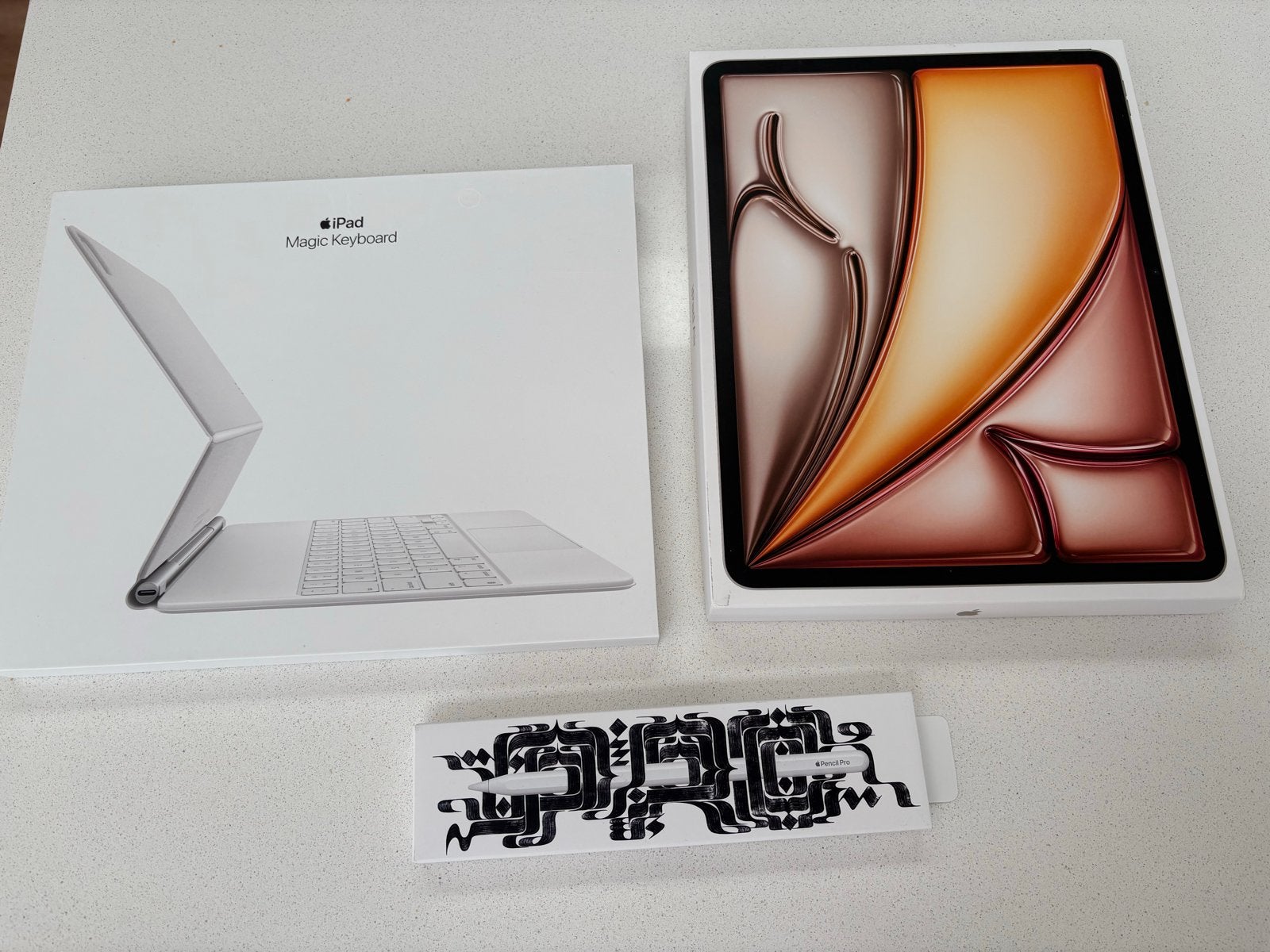 iPad Air 13-inch (M2) 256GB Magic Keyboard en Pencil Pro, Computers en Software, Apple iPads, 13 inch of meer, Apple iPad Air