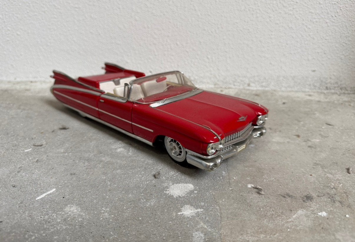 Mooie cadillac 1:18, Hobby en Vrije tijd, Ophalen of Verzenden, Zo goed als nieuw