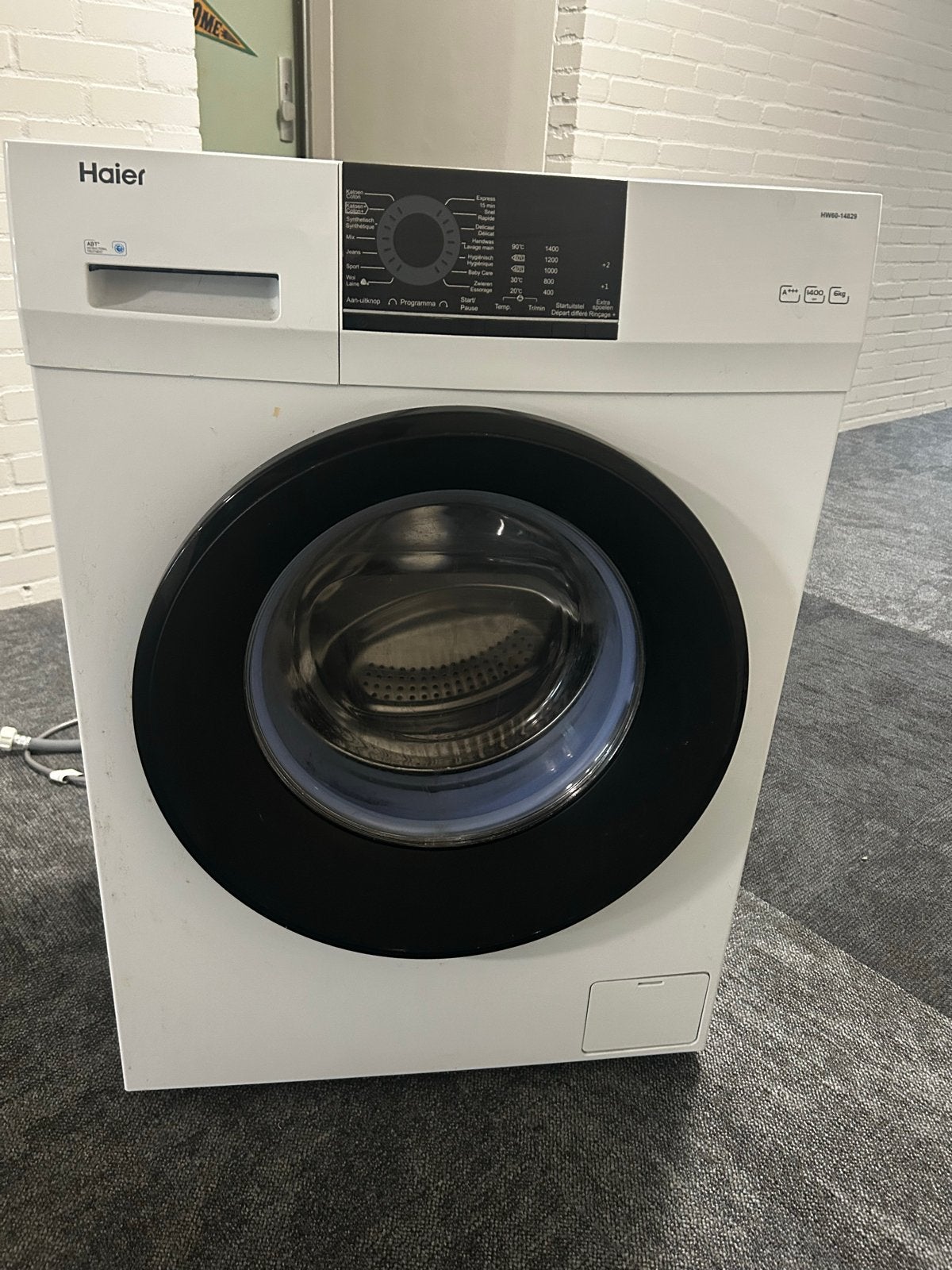 Haier HW80-14829 Wasmachine, Ophalen, Gebruikt, 85 tot 90 cm, 1200 tot 1600 toeren