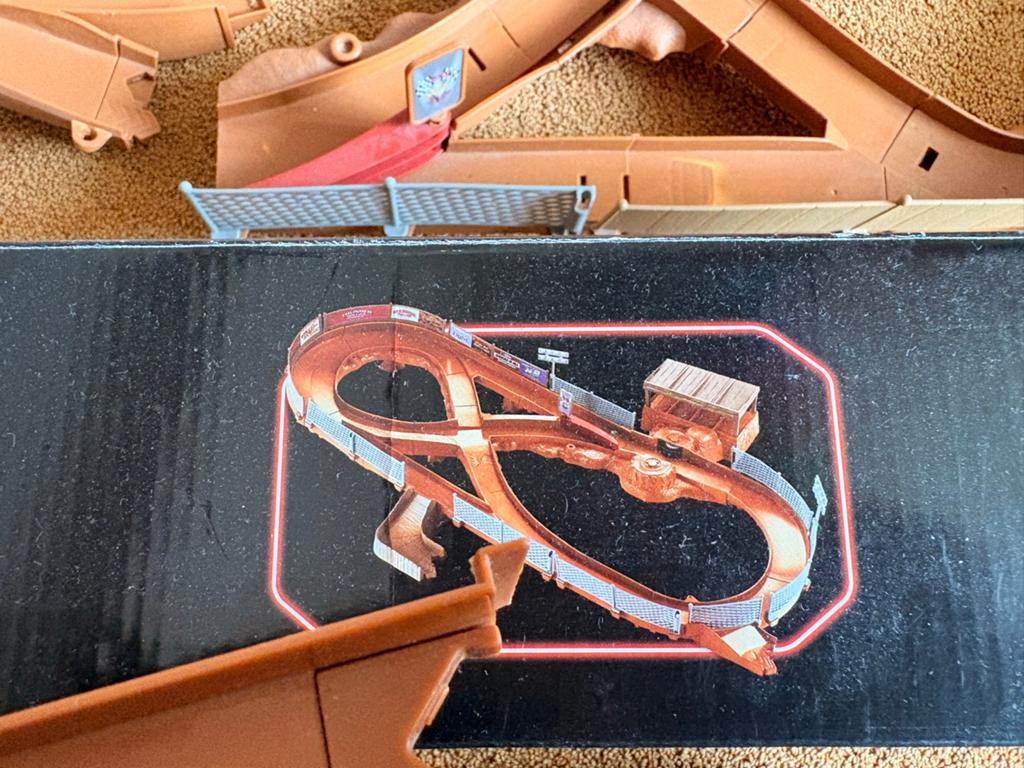 Disney Pixar Cars Thunder Hollow Criss-Cross Racebaan, Kinderen en Baby's, Speelgoed | Speelgoedvoertuigen, Ophalen of Verzenden