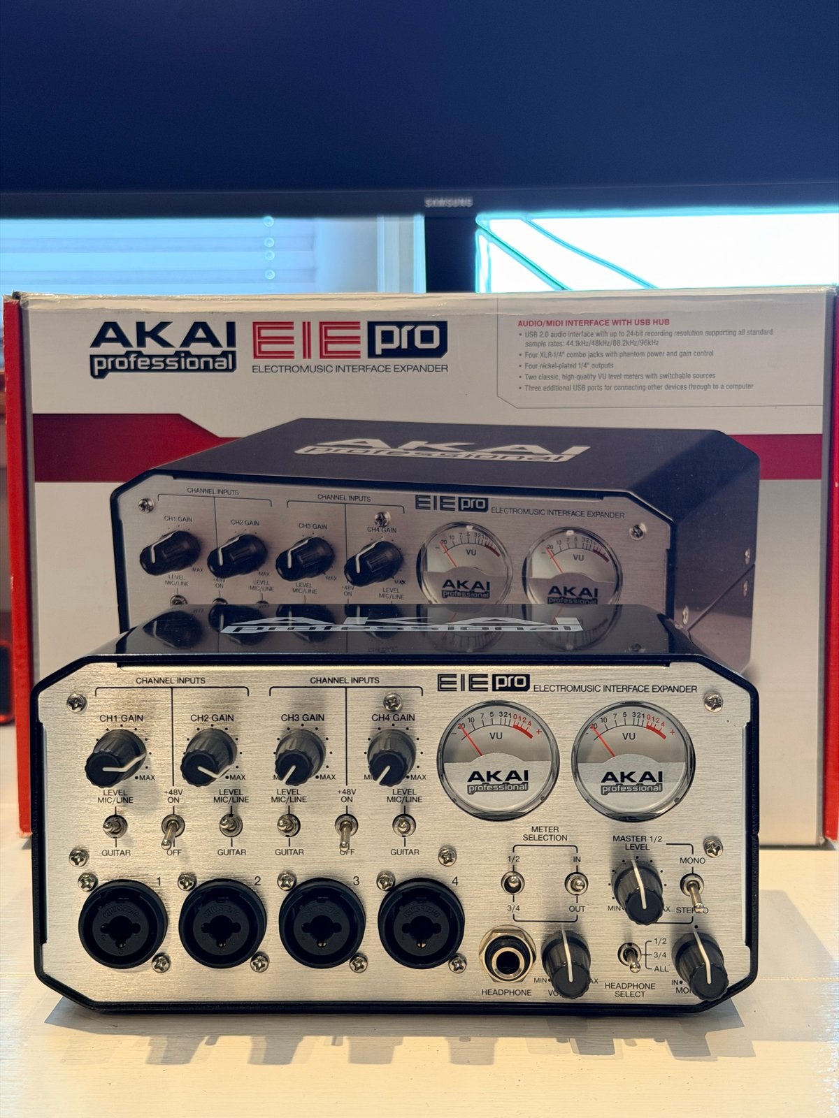 Akai EIE Pro USB Audio/MIDI Interface met USB Hub, Computers en Software, Ophalen of Verzenden, Gebruikt, Extern