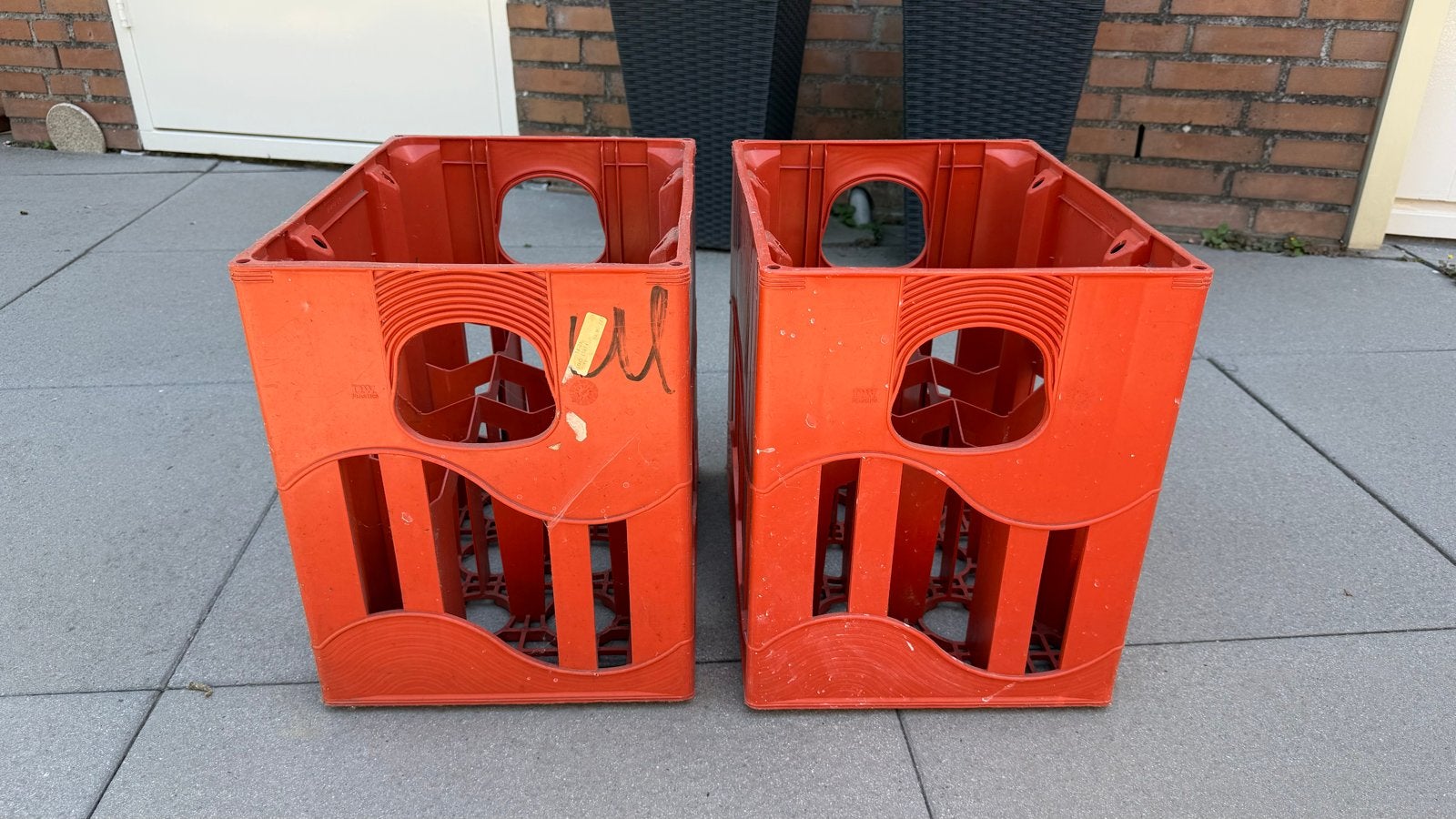 2x Oranje retro/vintage kratten voor flessen of opslag, Doe-het-zelf en Verbouw, Ophalen, Gebruikt, Minder dan 40 cm, Krat