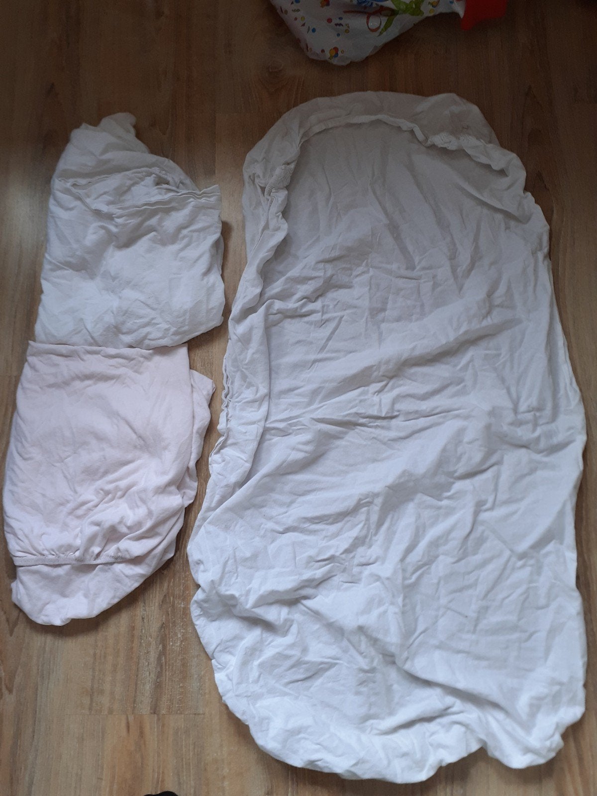 3 nette hoeslakens 120x60 voor een baby ledikant, Gebruikt, Meisje, Hoeslaken of Sloop, Ophalen of Verzenden