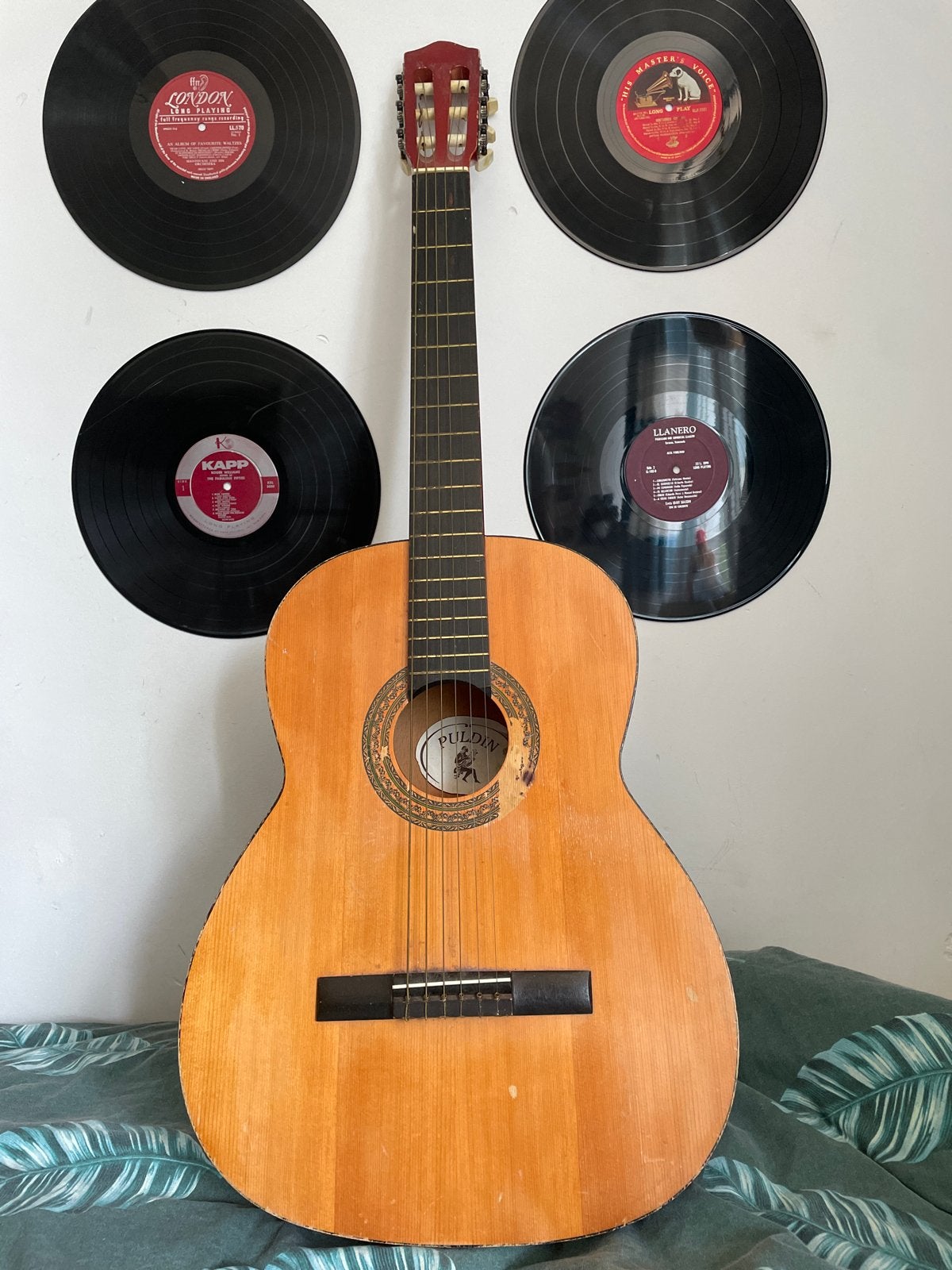 Puldin Soviet Gitaar uit de jaren '70 - Bulgarije, Muziek en Instrumenten, Ophalen of Verzenden, Gebruikt
