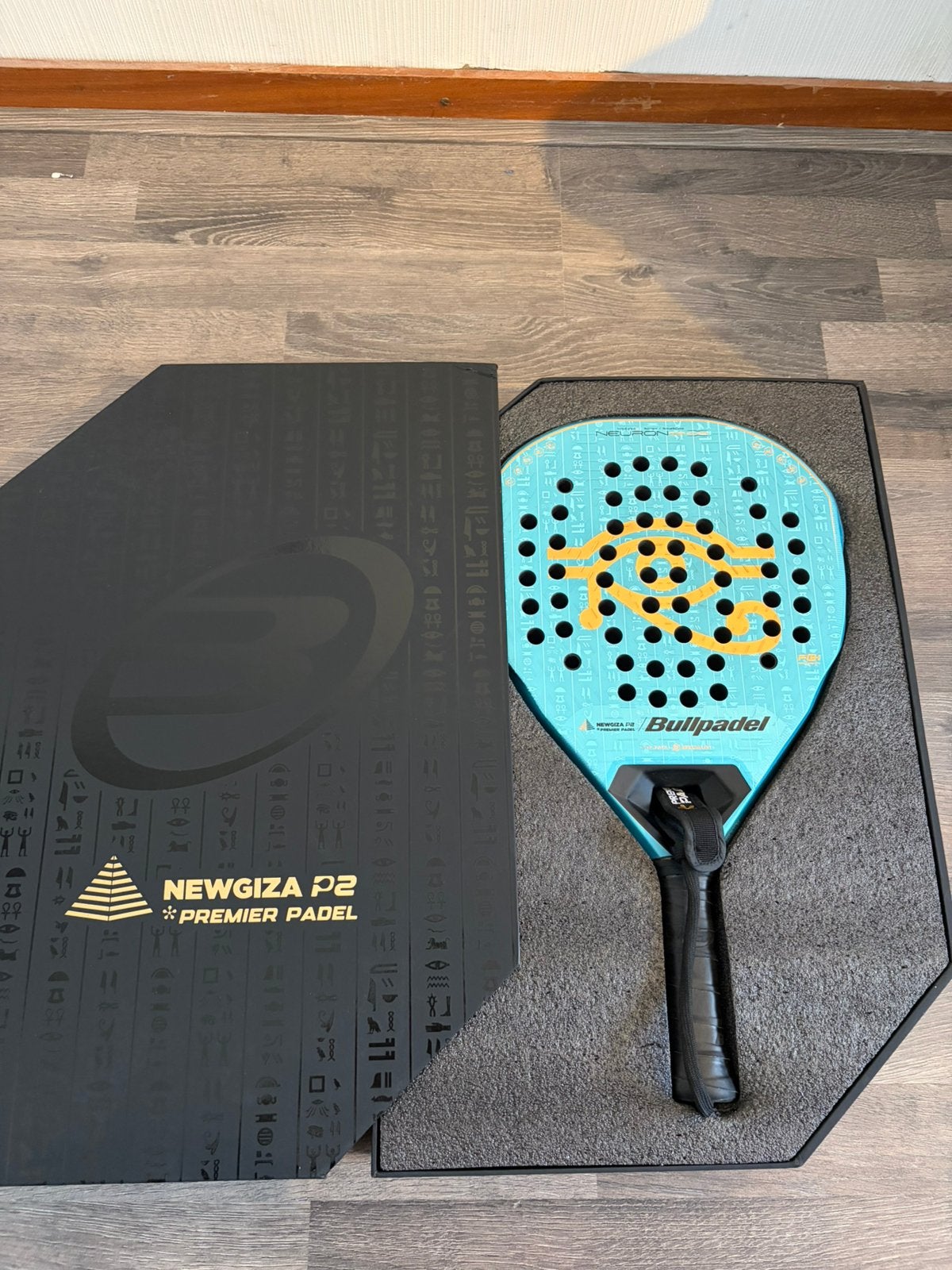 Bullpadel Neuron 02 Edge New Giza editie - Padelracket, Sport en Fitness, Ophalen of Verzenden, Zo goed als nieuw