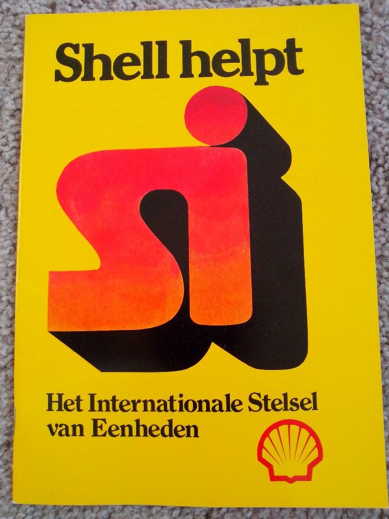 2x Shell: Jaarverslag 1991 + Shell helpt Internationaal 1977, Boeken, Ophalen of Verzenden, Zo goed als nieuw, Overige merken