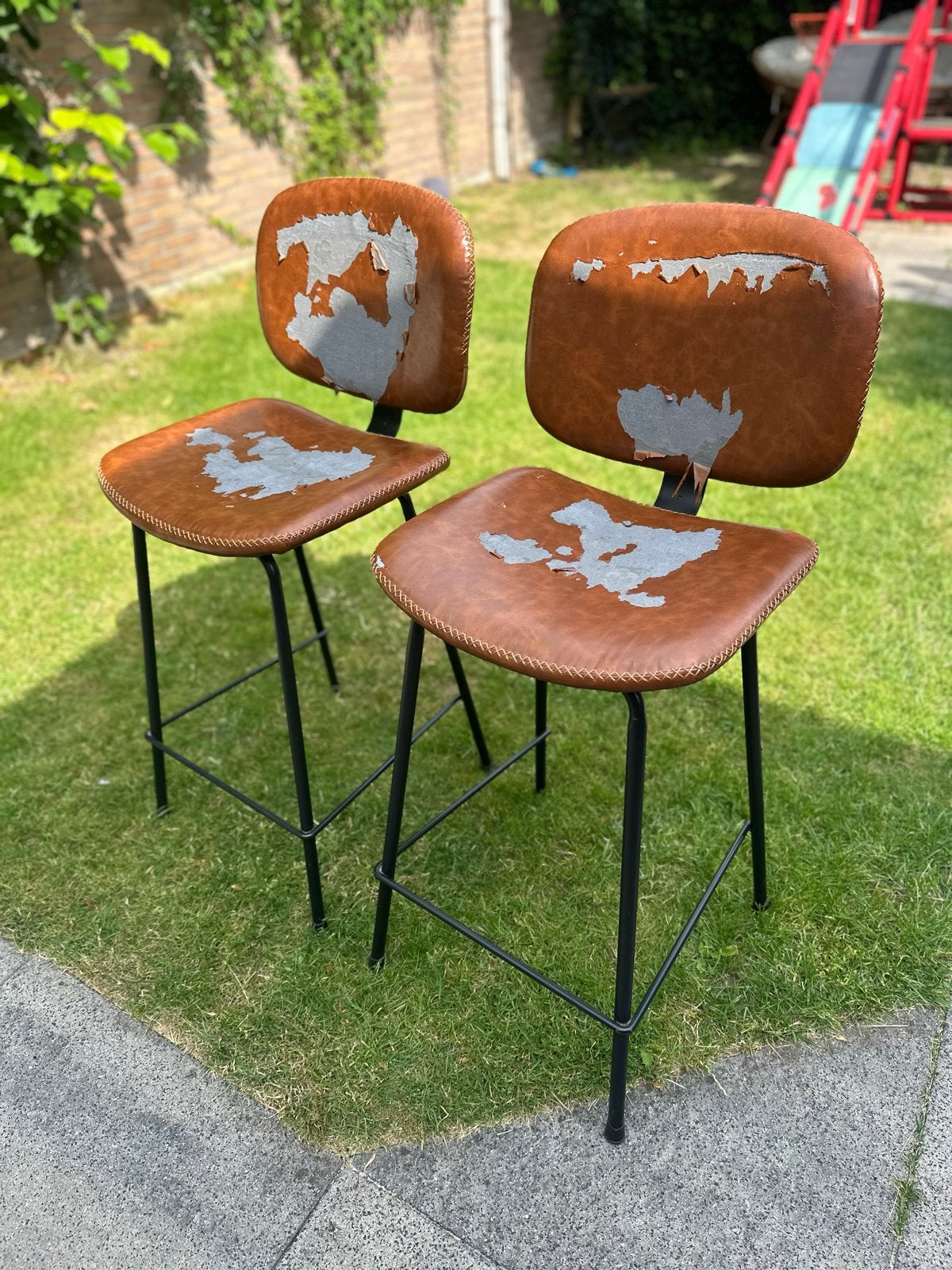 GRATIS 2 Gebruikte barkrukken OPKNAPPER, Ophalen, Kunststof, Gebruikt, 60 tot 90 cm