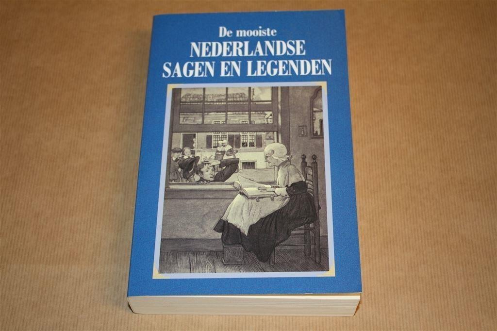 De mooiste Nederlandse sagen en legenden., Ophalen of Verzenden, Zo goed als nieuw