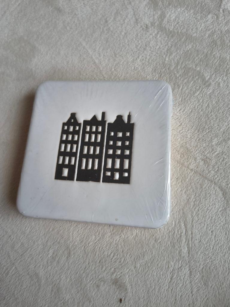Nieuwe onderzetters set van 2 met grachtenpandjes, Huis en Inrichting, Ophalen, Nieuw, Glas of Kopje