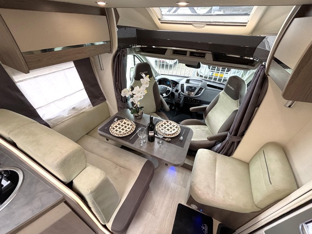 Chausson Titanium 758 EB AUTOMAAT QUEENSBED + HEFBED 170PK!, Automaat, Ford, 7 tot 8 meter, Diesel