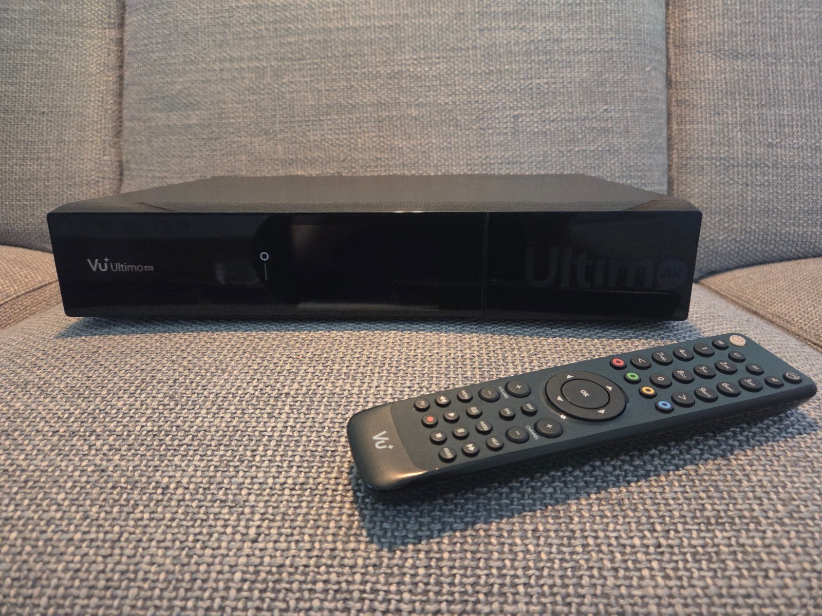 VU+ Ultimo 4K DVB-C (fbc) met 1TB HD, Ophalen of Verzenden, Zo goed als nieuw