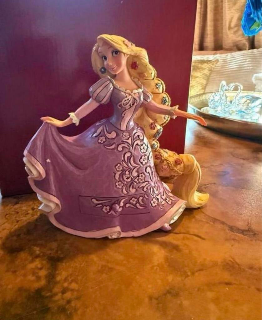 Jim Shore Disney Traditions Rapunzel Beeldje, Ophalen of Verzenden, Overige figuren, Zo goed als nieuw, Beeldje of Figuurtje