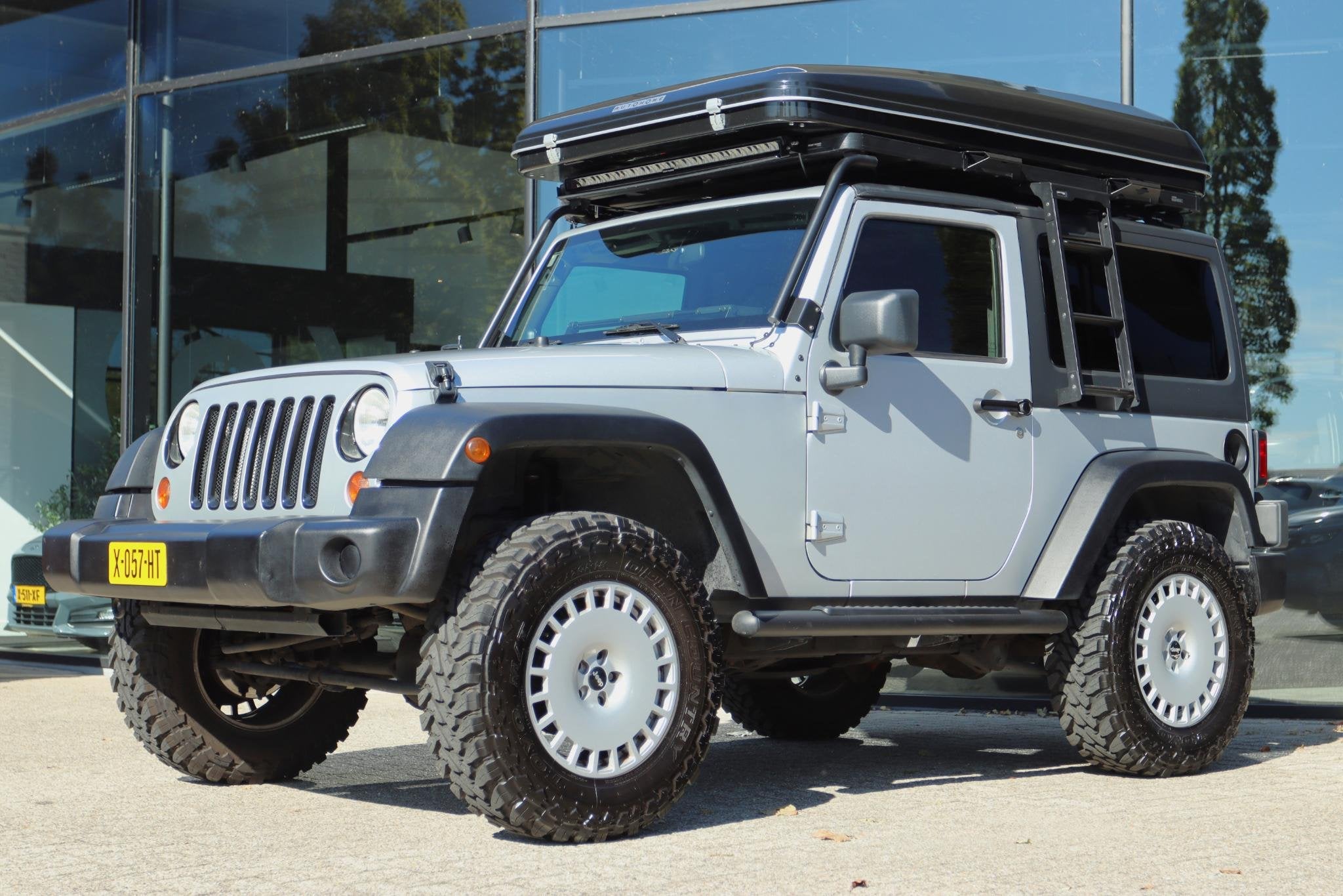 JEEP WRANGLER 3.8 V6 HIGH SPORT 4X4 AUT. *UNIEK* | CARPLAY |, 3778 cc, Stof, Gebruikt, 4 stoelen