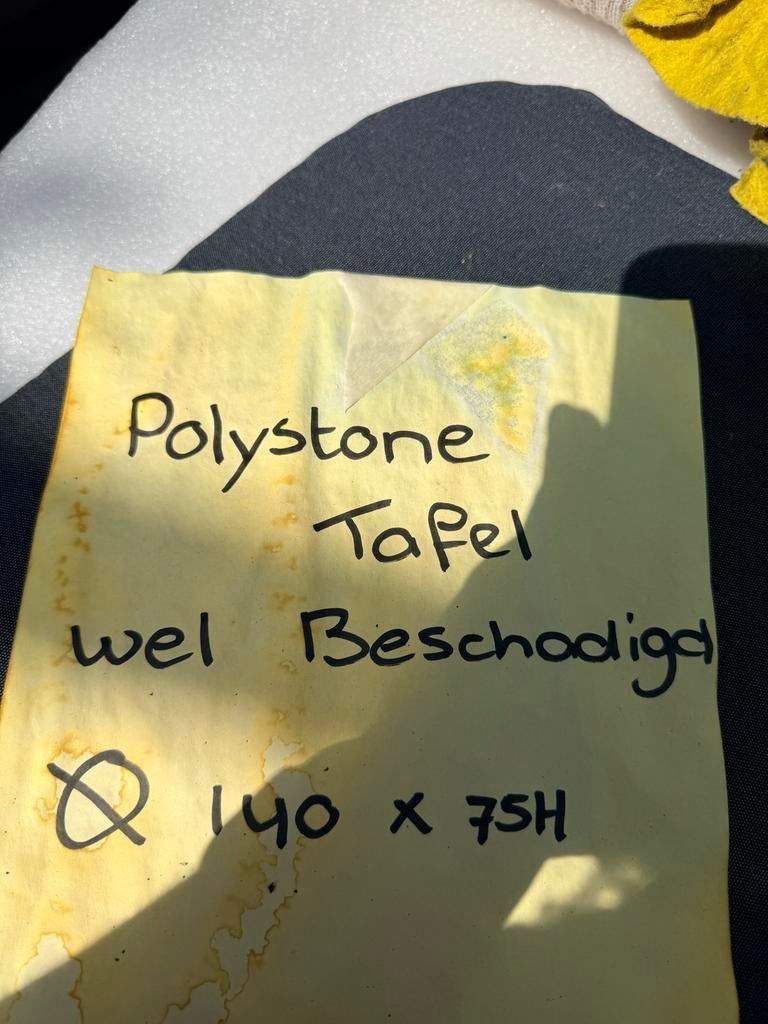 Polystone tuintafel rond - Ø 140 x 75H - Beschadigd, Tuin en Terras, Ophalen, Rond, Zo goed als nieuw