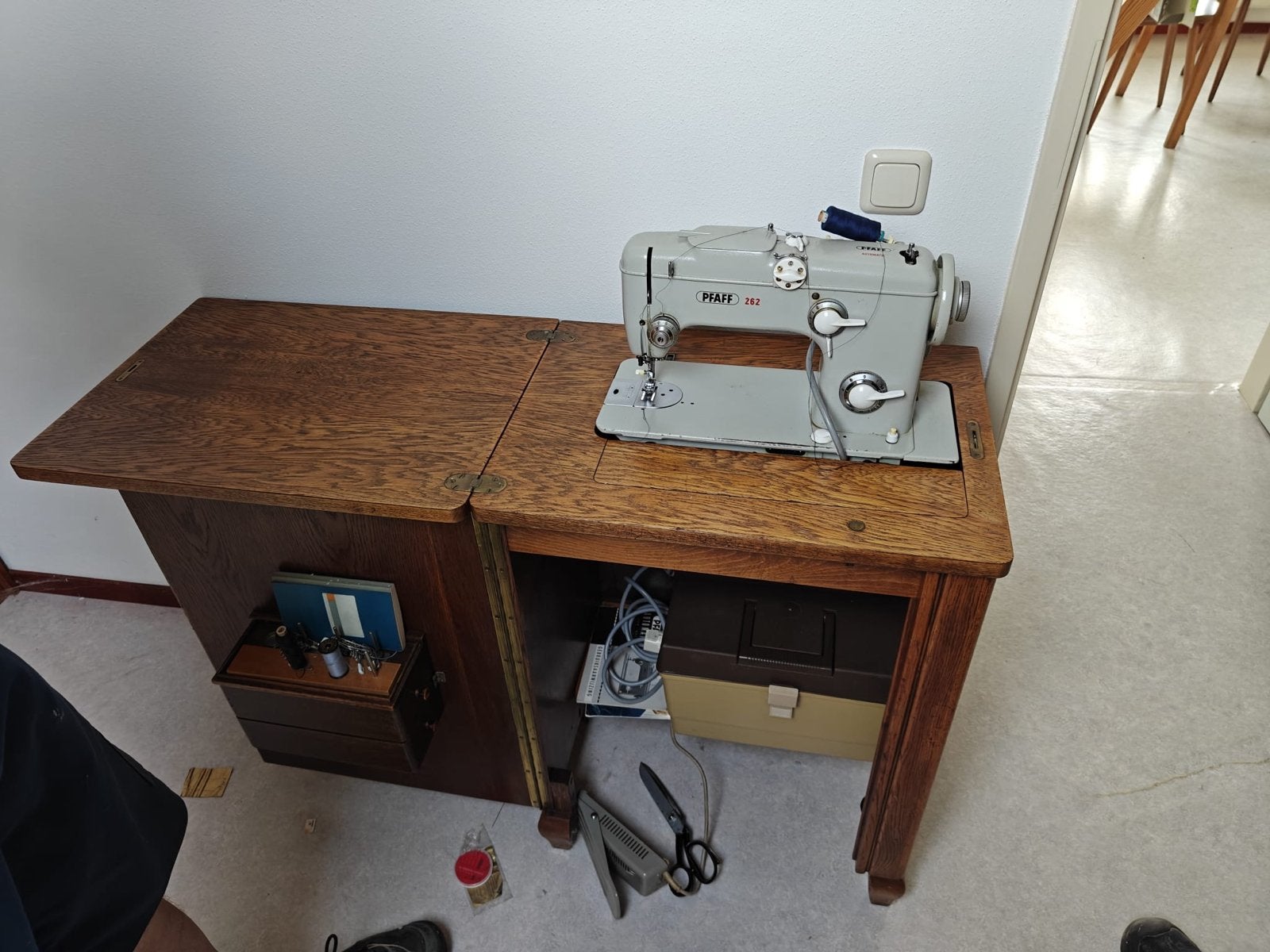 Pfaff 262 Naaimachine in Houten Meubel, Ophalen, Gebruikt, Naaimachine, Pfaff