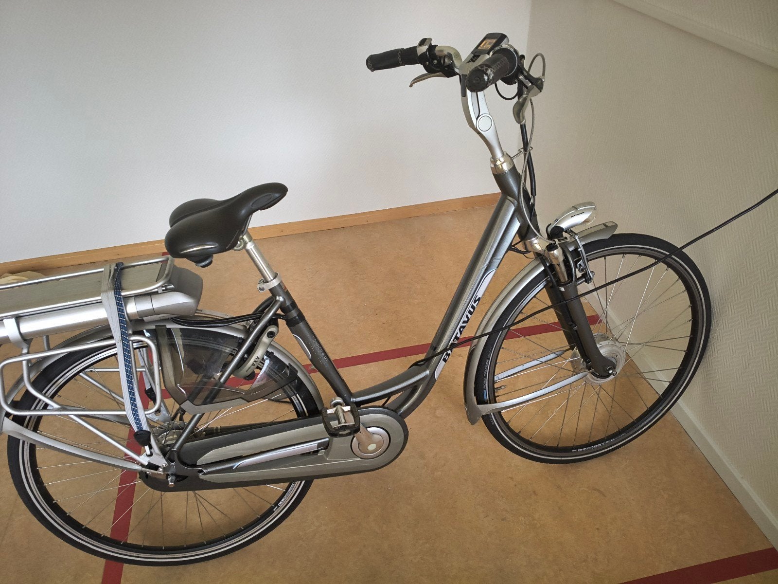 mooie elektrische fiets, Fietsen en Brommers, Batavus, Ophalen of Verzenden, Zo goed als nieuw, 51 tot 55 cm