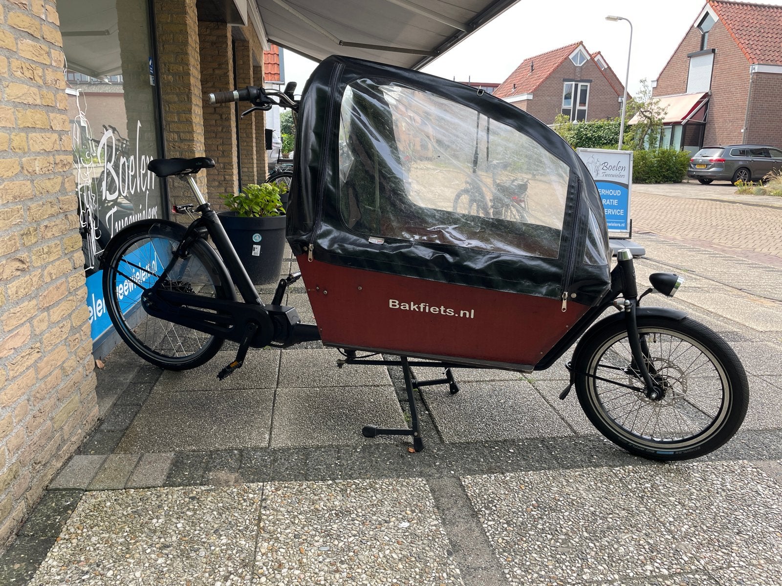 Bakfiets Azor elektrische bakfiets met huif, mat zwart, Fietsen en Brommers, Fietsen | Bakfietsen, Gebruikt, Overige merken, 2 kinderen