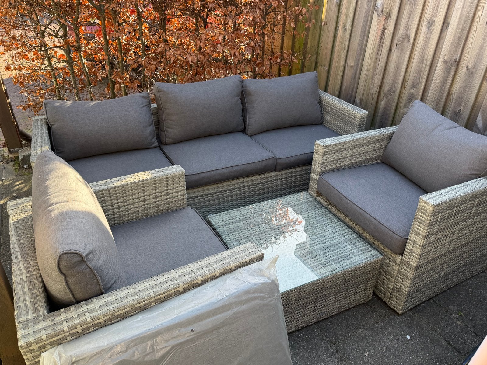 Complete Wicker Loungeset met Kussens en kleintafel, Tuin en Terras, Tuinsets en Loungesets, Ophalen, 6 zitplaatsen, Zo goed als nieuw