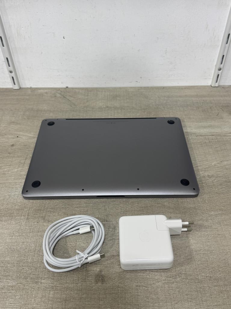 Macbook Pro 13" 2022 M2 16GB+512GB SPGRAY Incl Garantie, MacBook Pro, Gebruikt, 13 inch, 512 GB