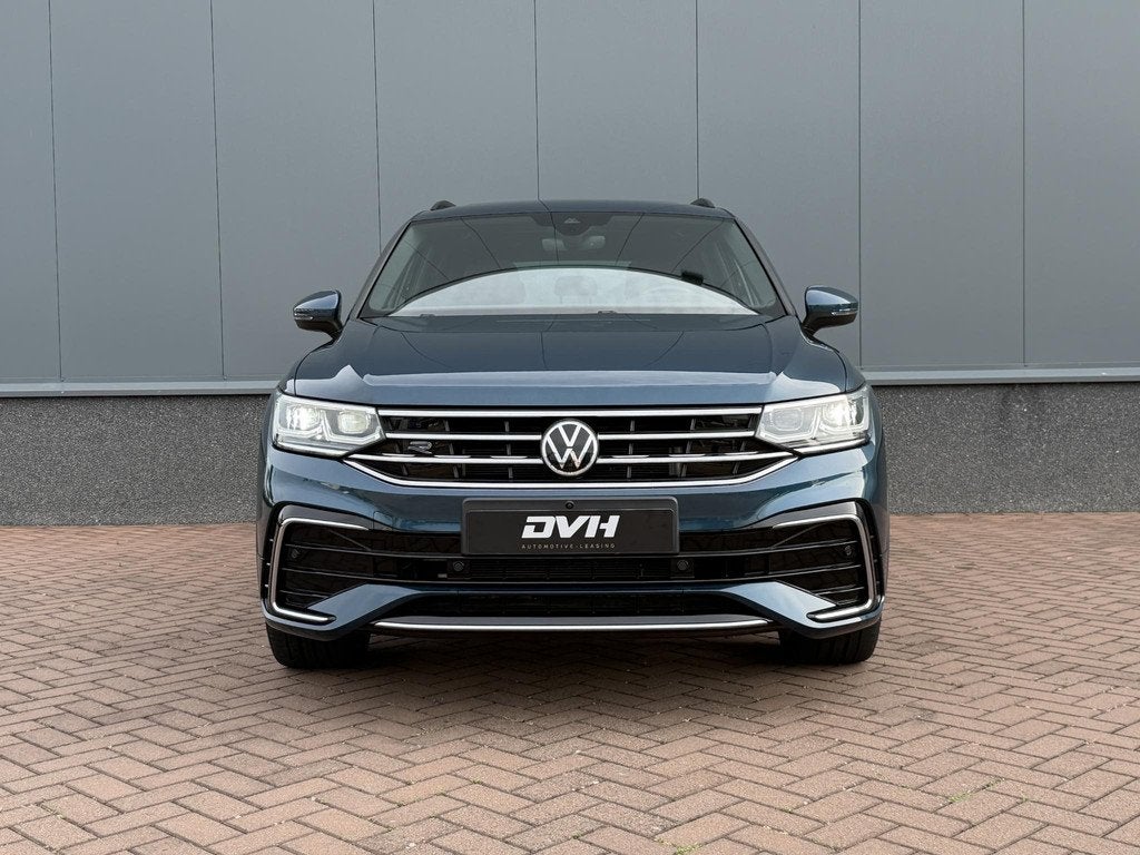 Volkswagen Tiguan 1.4 TSI eHybrid R-Line Business+ PANO | DC, Auto's, Volkswagen, 1716 kg, Stof, Gebruikt, 4 cilinders