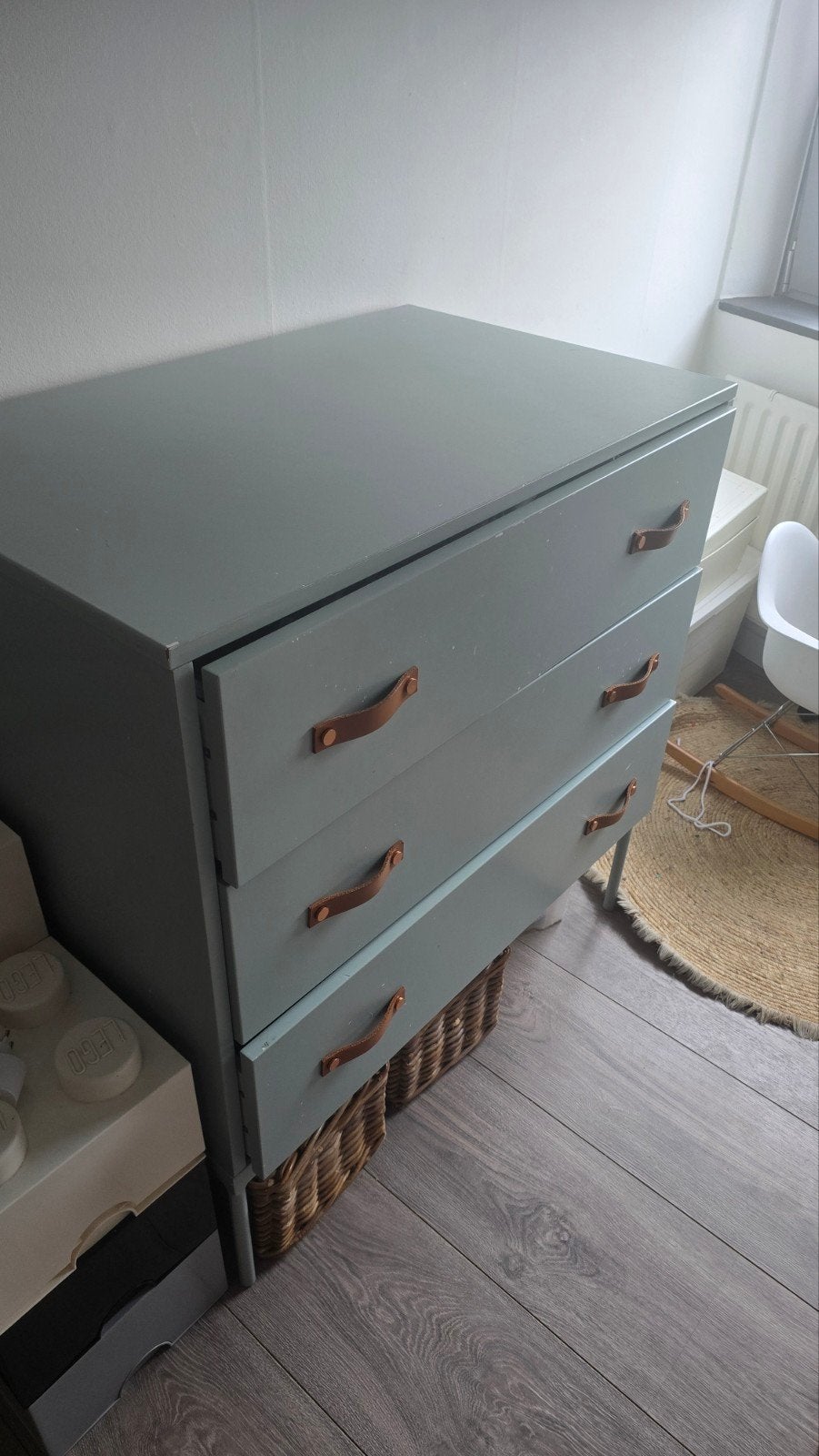 Mooie commode met leren handgrepen, Ophalen, Overige materialen, Gebruikt, Modern, Scandinavisch