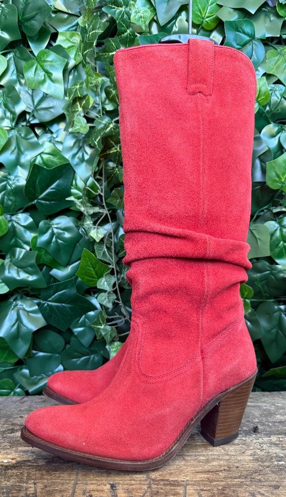 Nieuwe mooie suede laarzen van Sendra maat 37, Nieuw, Ophalen of Verzenden, Sendra, Rood