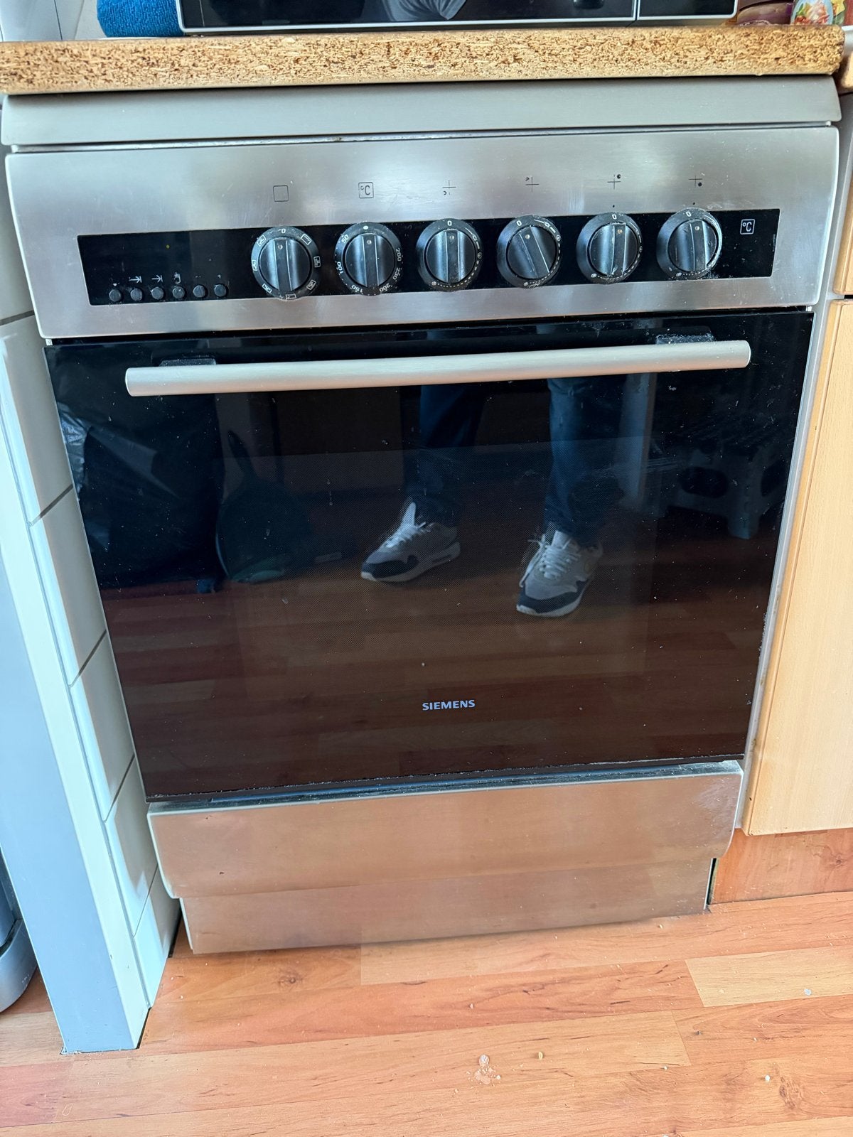 Siemens elektrisch gasfornuis met oven in goede staat, Ophalen, Gebruikt, 60 cm of meer, 4 kookzones