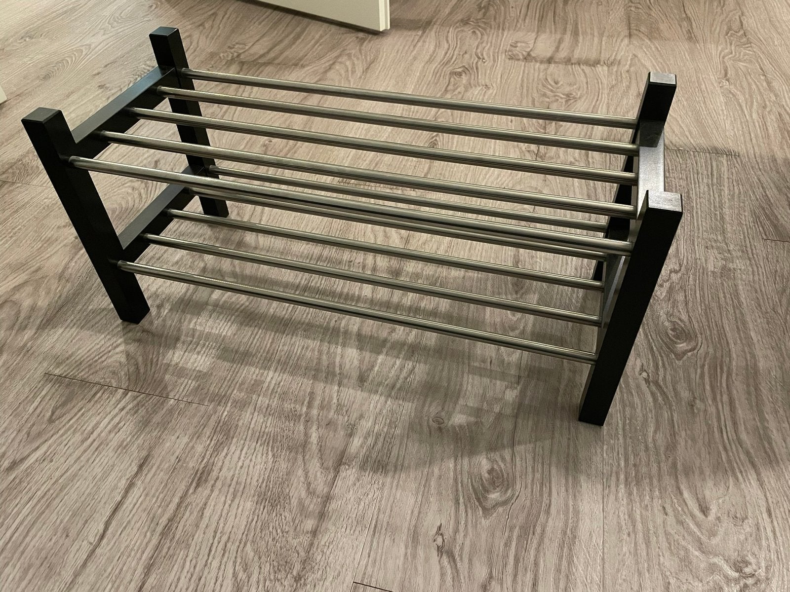 Ikea Tjusig schoenenrek met 2 lagen - Zwart/Metaal, Ophalen, Zo goed als nieuw