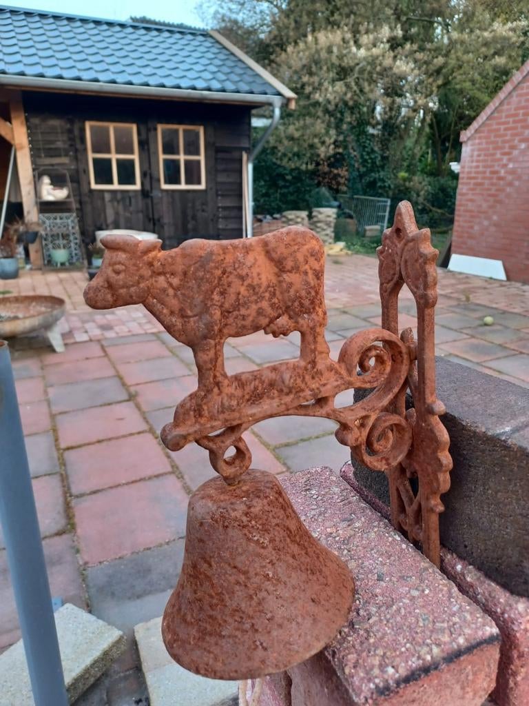 Deurbel koe, Ophalen