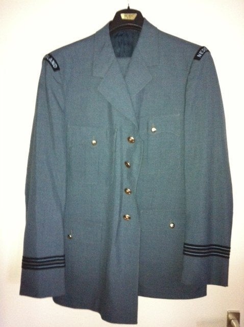 Tropen Dagelijks Tenue , luchtmacht jaren 80 , met pet en m, Ophalen of Verzenden, Luchtmacht, Nederland, Kleding of Schoenen