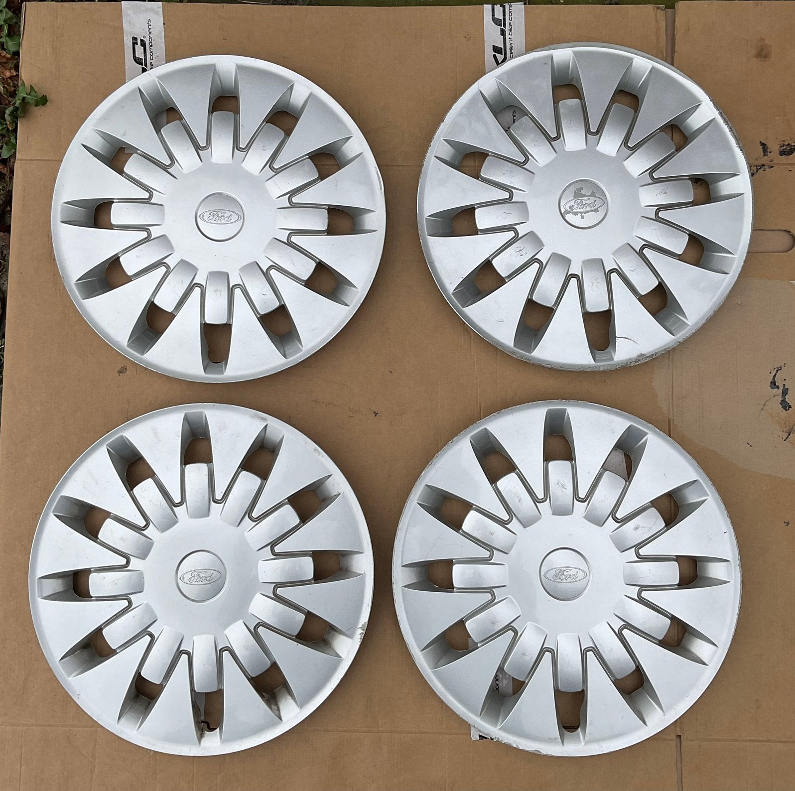 Ford Fiesta 14 inch wieldoppen, Ophalen of Verzenden, Gebruikt