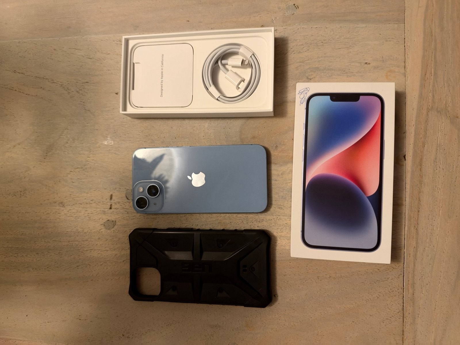 Foto 2 van iPhone 14 Lavendel - Zo goed als nieuw