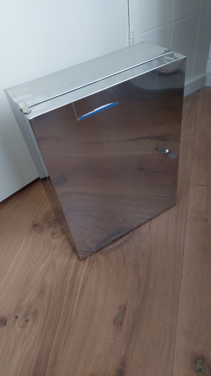 Metalen Spiegelkastje Badkamer 35x45x15 cm met slot, Ophalen, Zo goed als nieuw